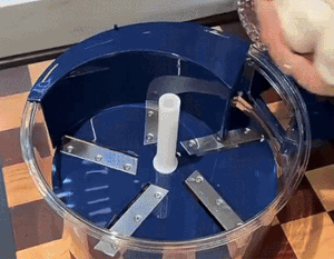 Fruit and Vegetable Peeler 9