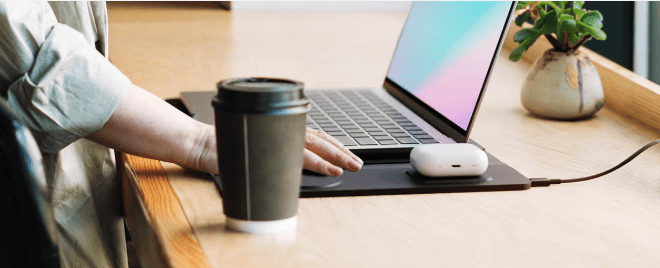 4 in 1 Wiresless Charging Laptop Sleeve 2