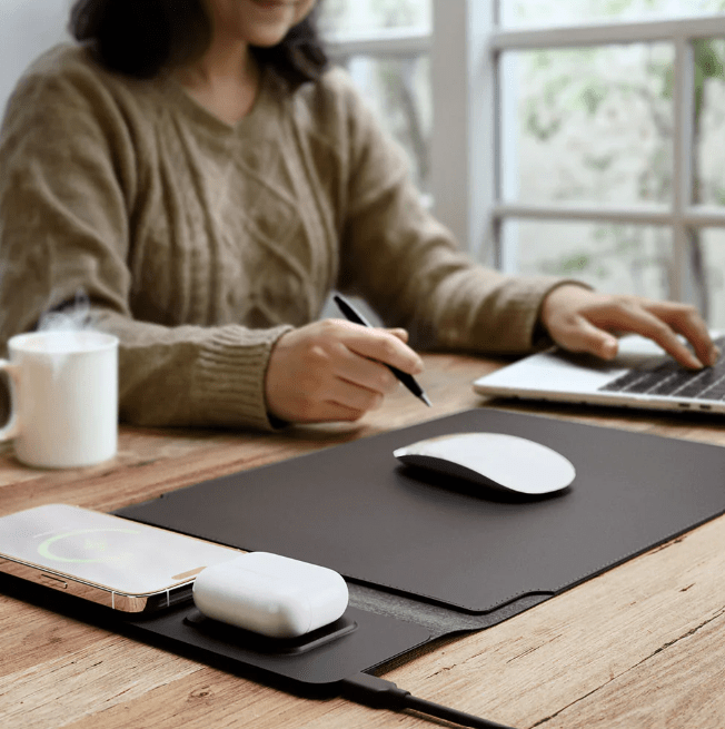 4 in 1 Wiresless Charging Laptop Sleeve 4